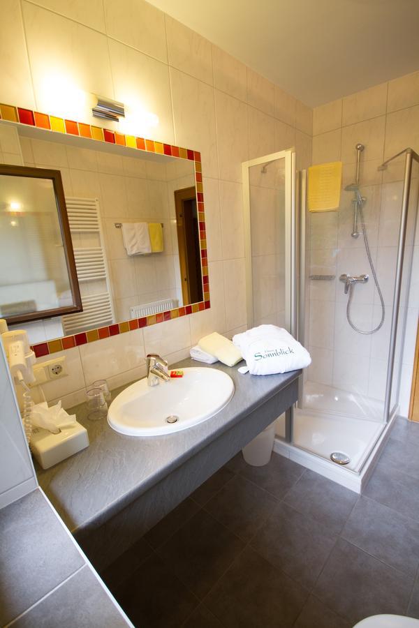 באד קליניקירשהיים Hotel Garni Sonnblick מראה חיצוני תמונה